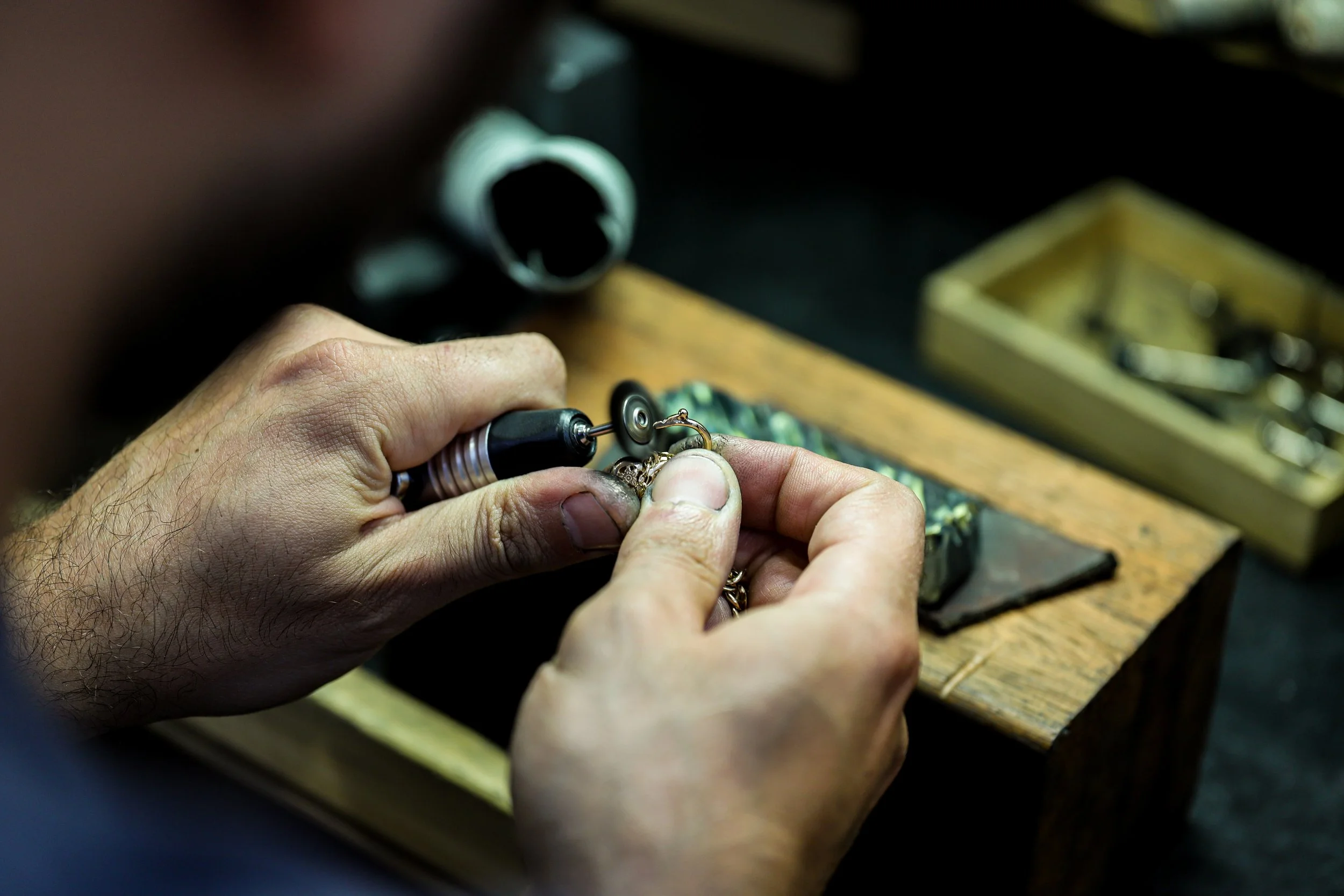 Where Can a Small Jewelry Business Sell Gold Filings and Scraps?
